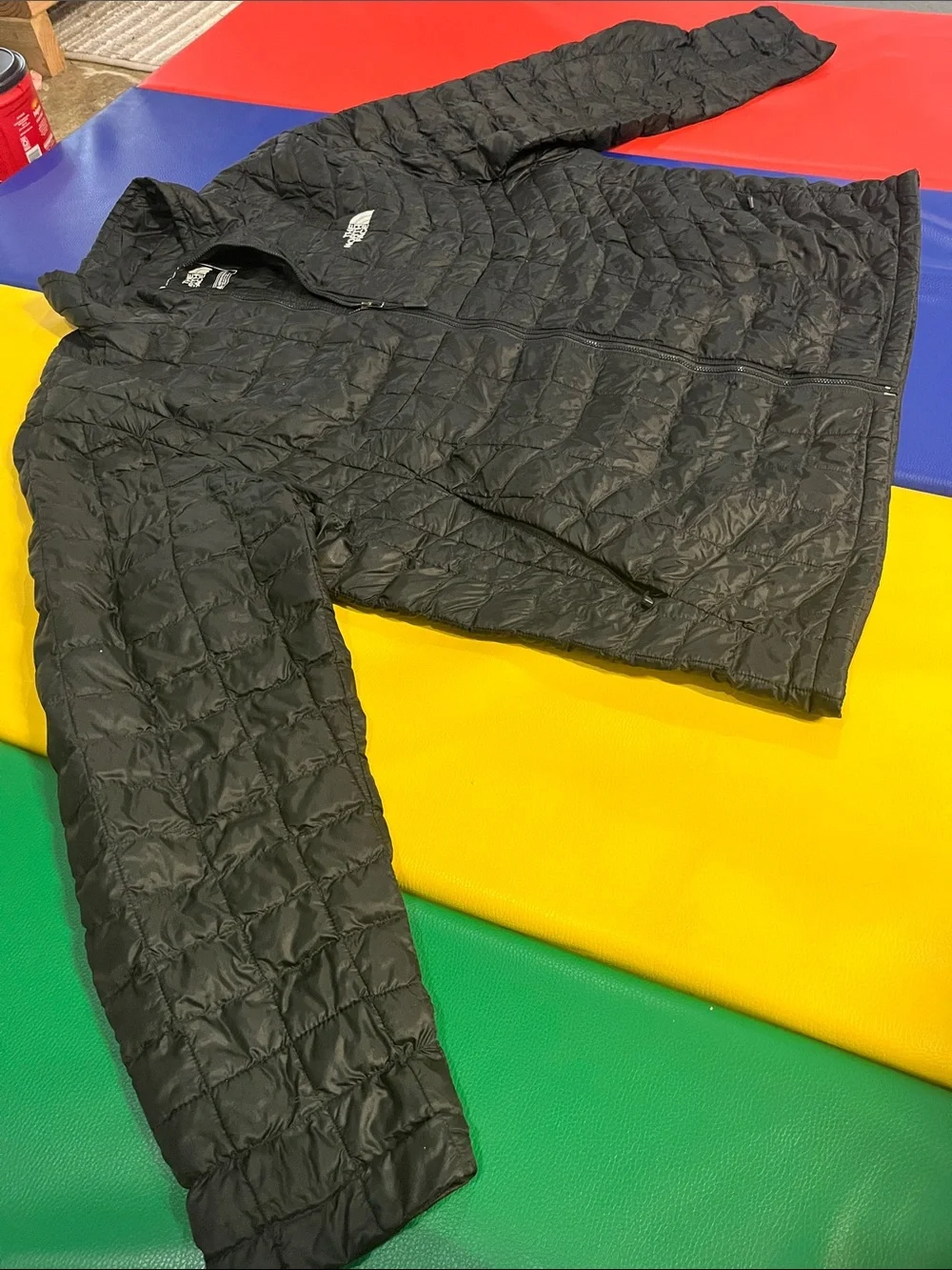The Northern Face Black Quilted Packable Jacket Thermoball great older style XXL